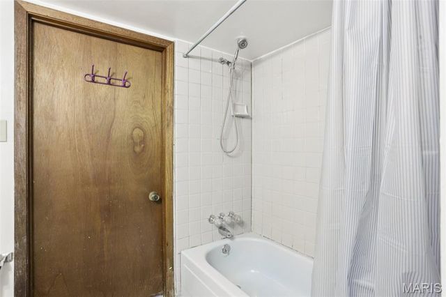 10426 Driver Avenue, Overland, MO 63114