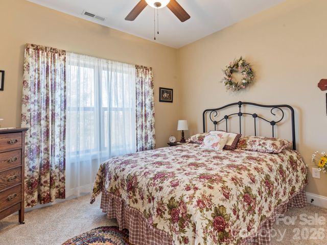 334 Summer Orchard Drive, Hendersonville, NC 28792