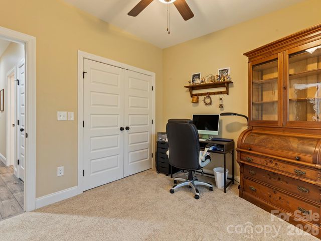 334 Summer Orchard Drive, Hendersonville, NC 28792