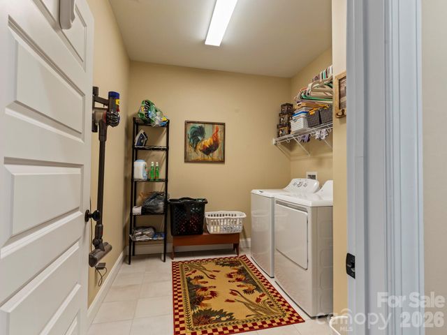 334 Summer Orchard Drive, Hendersonville, NC 28792