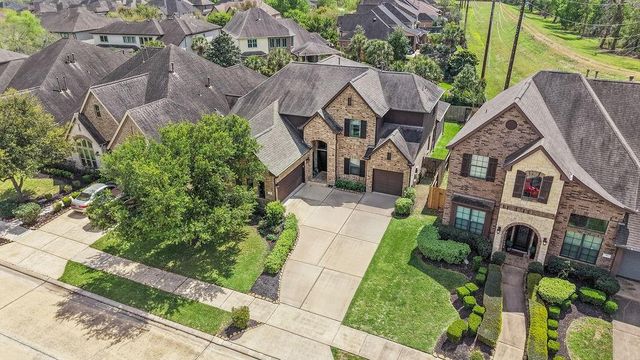 50 Genova Way Lane, Missouri City, TX 77459