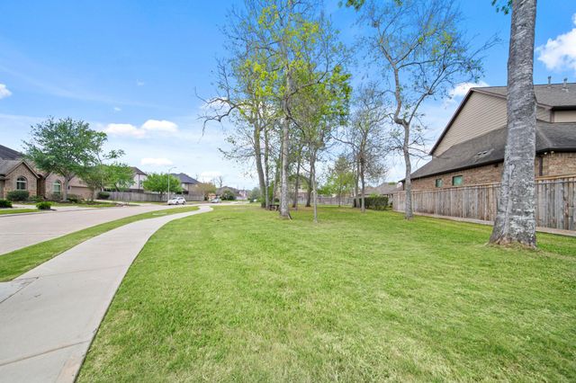 50 Genova Way Lane, Missouri City, TX 77459