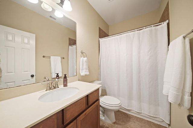 50 Genova Way Lane, Missouri City, TX 77459