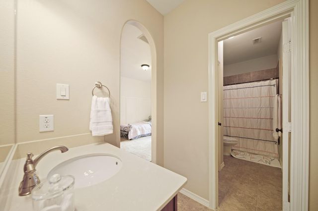 50 Genova Way Lane, Missouri City, TX 77459