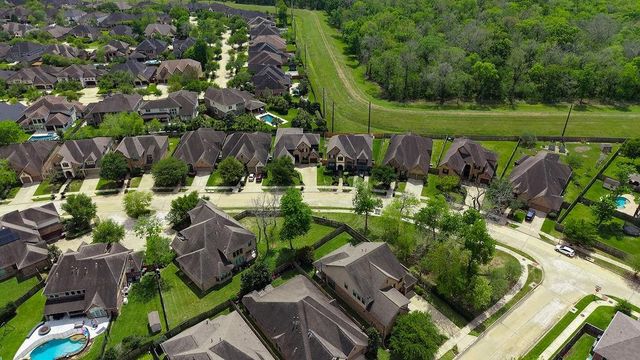 50 Genova Way Lane, Missouri City, TX 77459