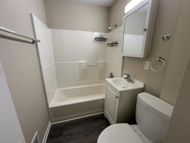 4940 N 64th STREET, Milwaukee, WI 53218