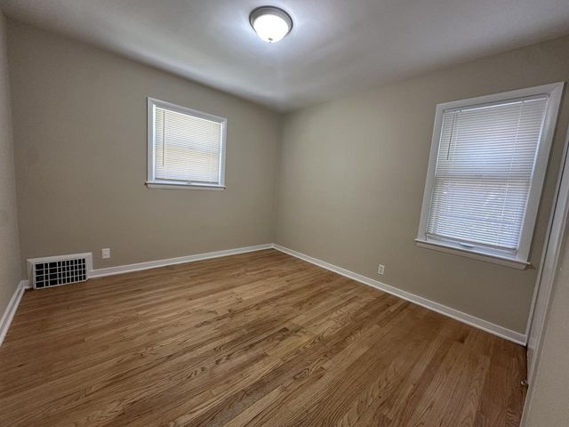4940 N 64th STREET, Milwaukee, WI 53218