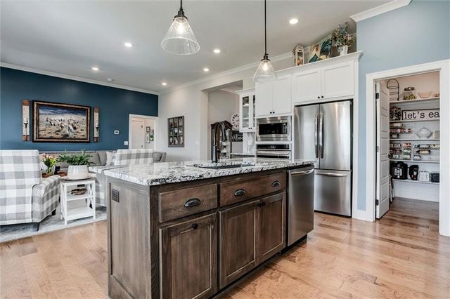 13317 W 181st Place, Overland Park, KS 66013