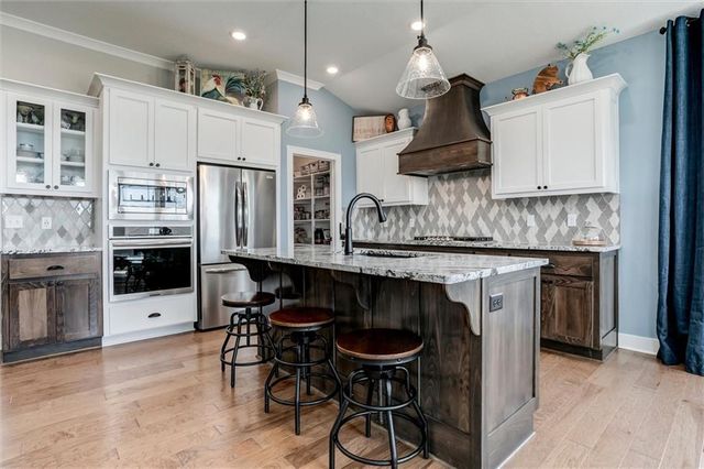 13317 W 181st Place, Overland Park, KS 66013