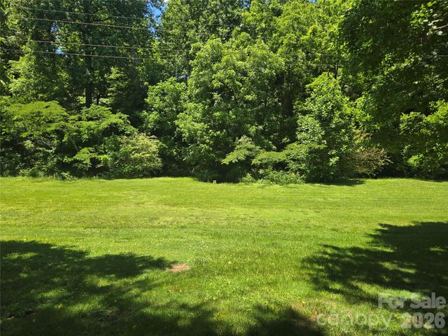 156 S Caldwell Avenue, Newton, NC 28658