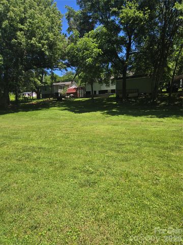 156 S Caldwell Avenue, Newton, NC 28658