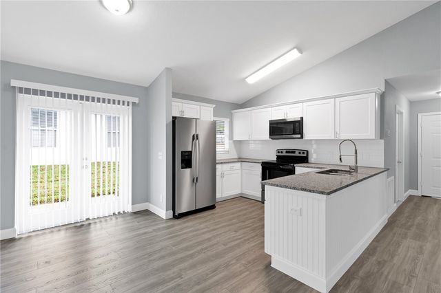 231 12th Street SW, Vero Beach, FL 32962