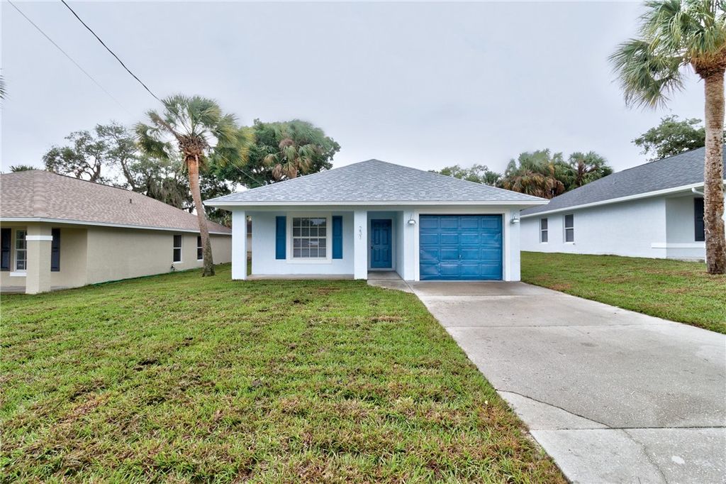 231 12th Street SW, Vero Beach, FL 32962
