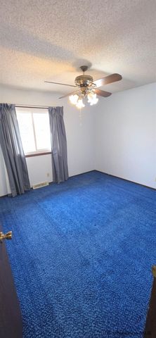 6816 BOMAR DR, Cheyenne, WY 82009