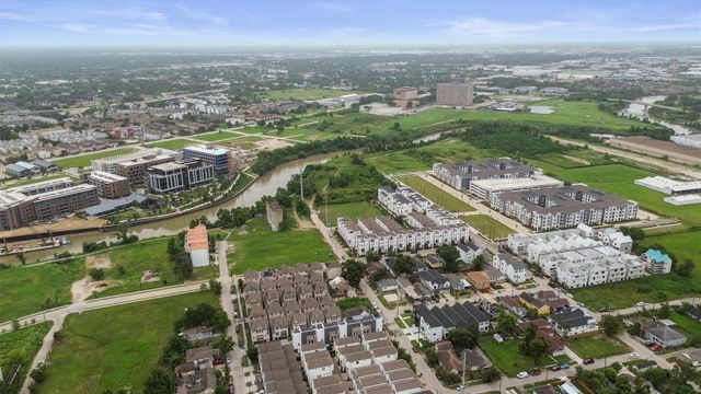 2708 Kennedy Street, Houston, TX 77003