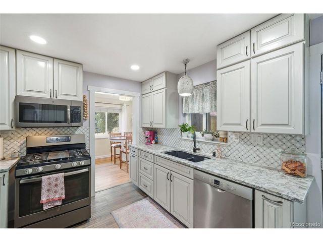 8187 W 17th Ave, Lakewood, CO 80214