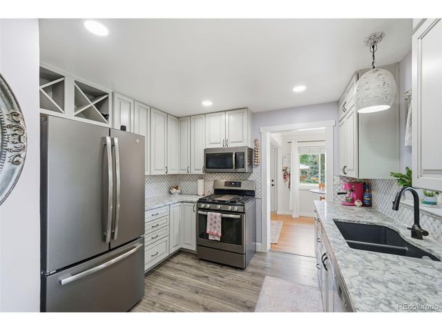 8187 W 17th Ave, Lakewood, CO 80214