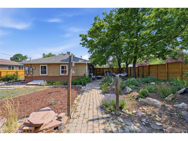 8187 W 17th Ave, Lakewood, CO 80214