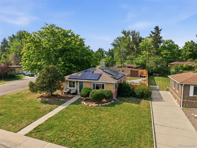 8187 W 17th Ave, Lakewood, CO 80214