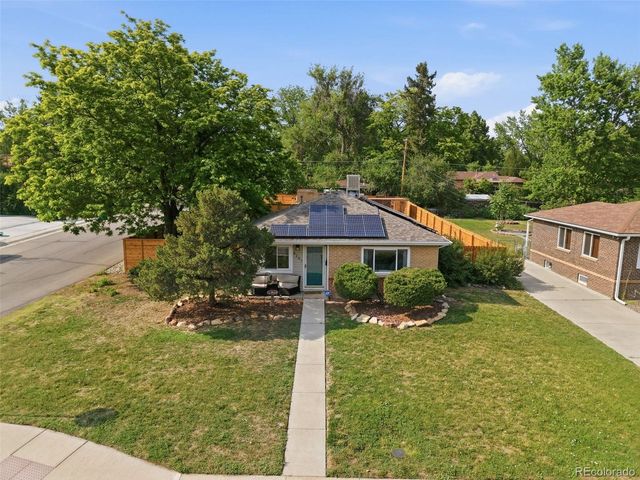 8187 W 17th Ave, Lakewood, CO 80214