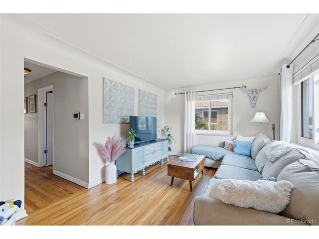 8187 W 17th Ave, Lakewood, CO 80214
