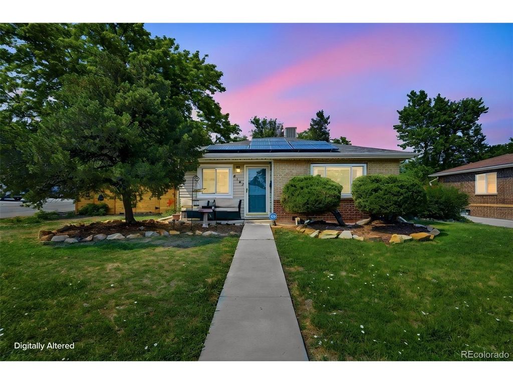 8187 W 17th Ave, Lakewood, CO 80214