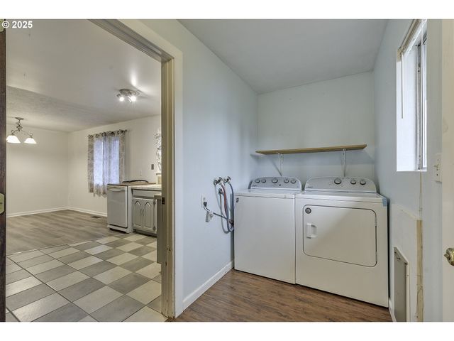 234 N 6TH St, St Helens, OR 97051