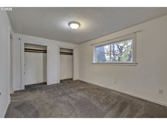 234 N 6TH St, St Helens, OR 97051