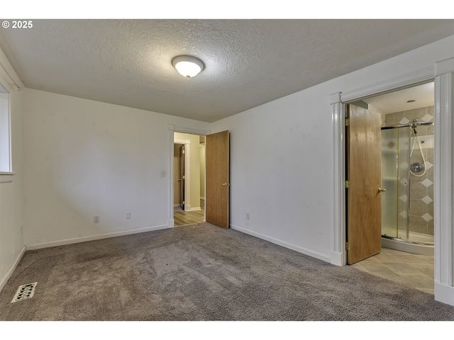 234 N 6TH St, St Helens, OR 97051