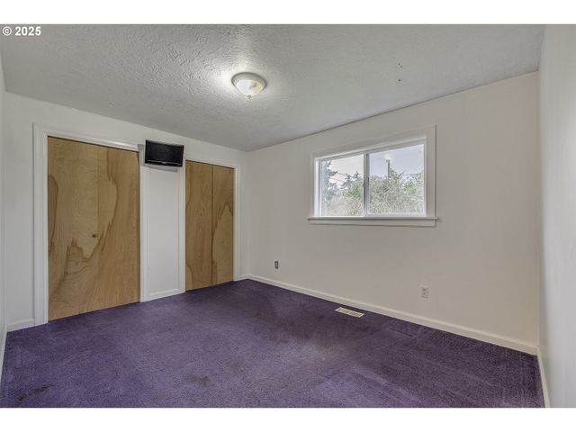 234 N 6TH St, St Helens, OR 97051