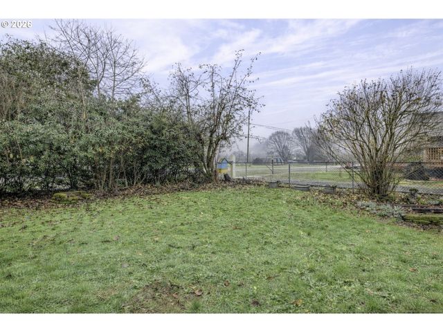 234 N 6TH St, St Helens, OR 97051