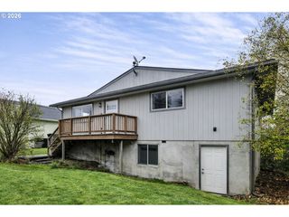 234 N 6TH St, St Helens, OR 97051