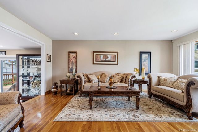 45 Mildred Court, Plainview, NY 11803