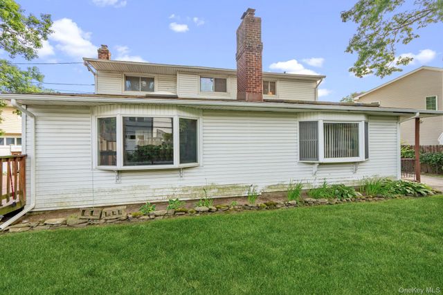 45 Mildred Court, Plainview, NY 11803