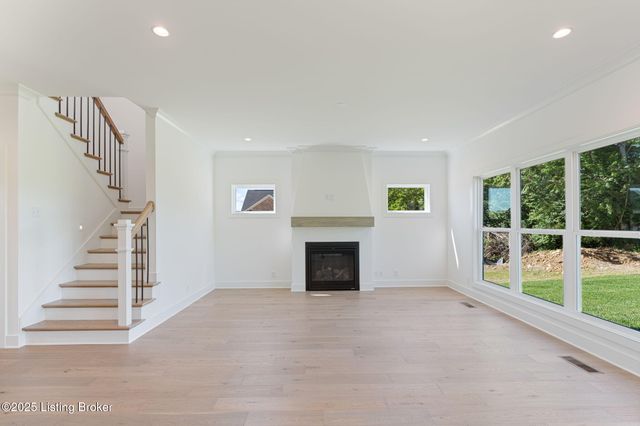 3238 Catalpa Farms Dr, Fisherville, KY 40023