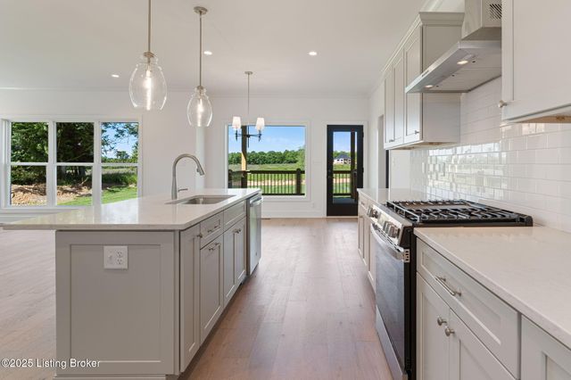 3238 Catalpa Farms Dr, Fisherville, KY 40023