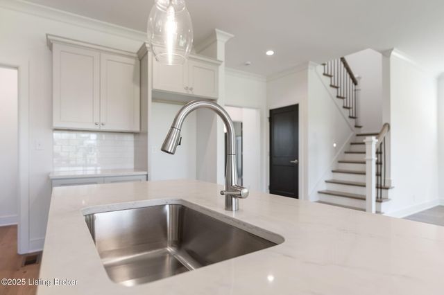 3238 Catalpa Farms Dr, Fisherville, KY 40023