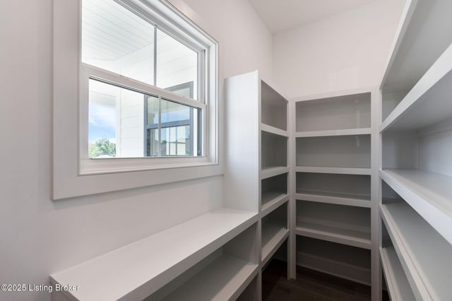 3238 Catalpa Farms Dr, Fisherville, KY 40023