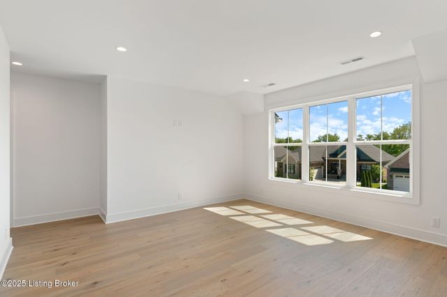 3238 Catalpa Farms Dr, Fisherville, KY 40023