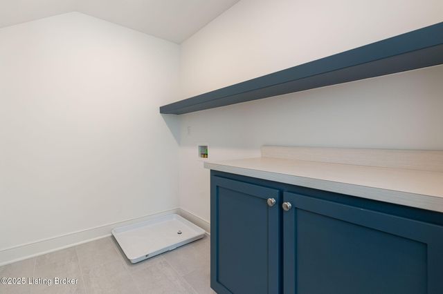 3238 Catalpa Farms Dr, Fisherville, KY 40023