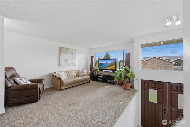 11314 E Ibberson Drive, Everett, WA 98208
