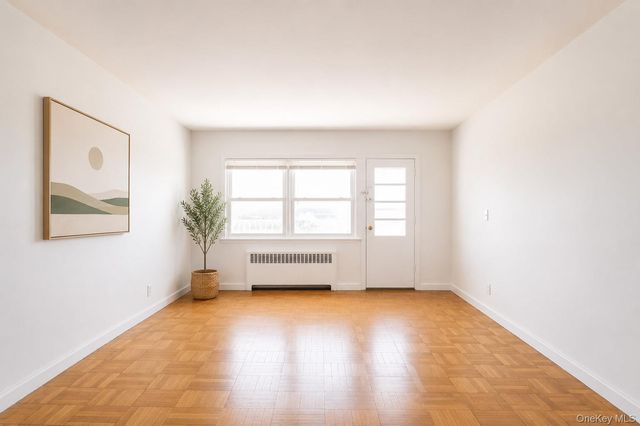 325 Shore Road 1E, Long Beach, NY 11561