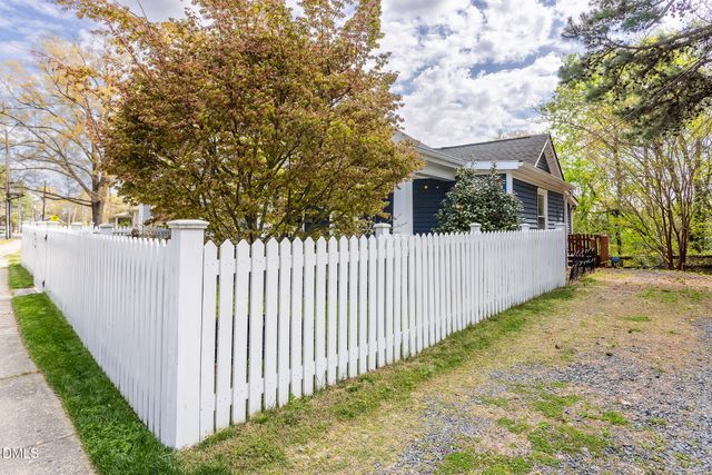 2203 Chapel Hill Road, Durham, NC 27707