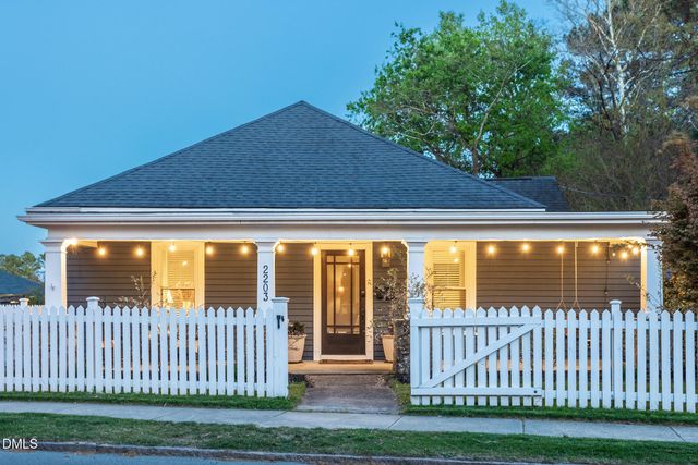 2203 Chapel Hill Road, Durham, NC 27707