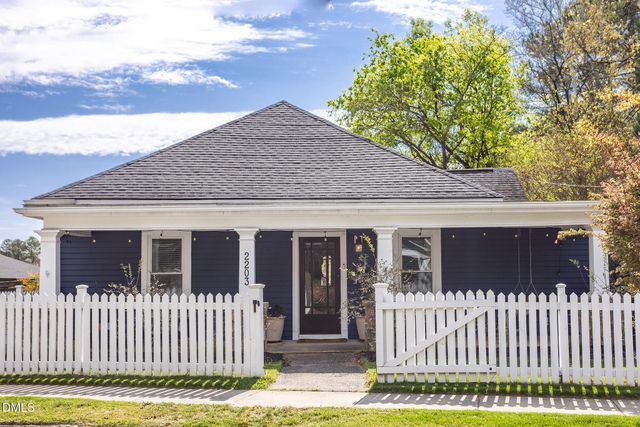 2203 Chapel Hill Road, Durham, NC 27707