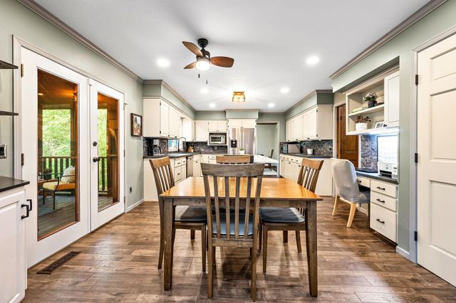 4769 White Oak Court, Eagan, MN 55122