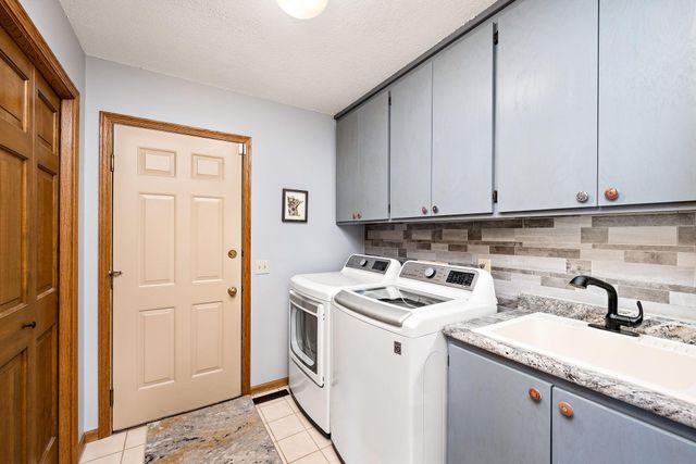 4769 White Oak Court, Eagan, MN 55122