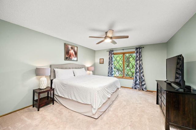 4769 White Oak Court, Eagan, MN 55122