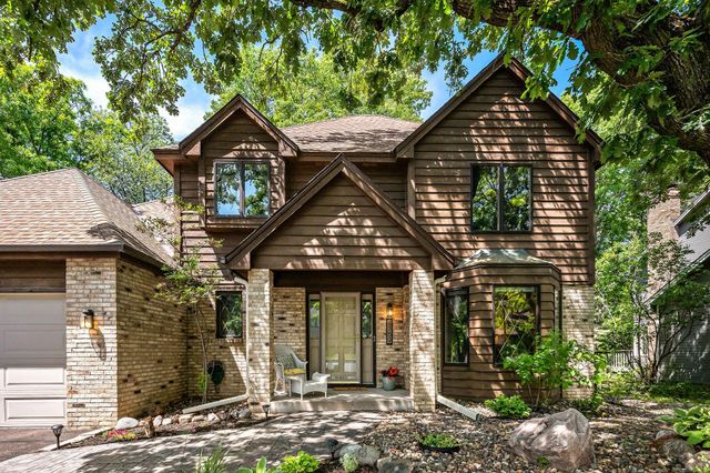 4769 White Oak Court, Eagan, MN 55122