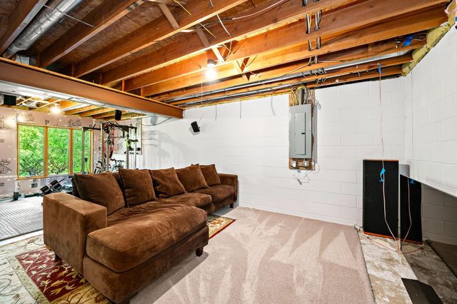 4769 White Oak Court, Eagan, MN 55122